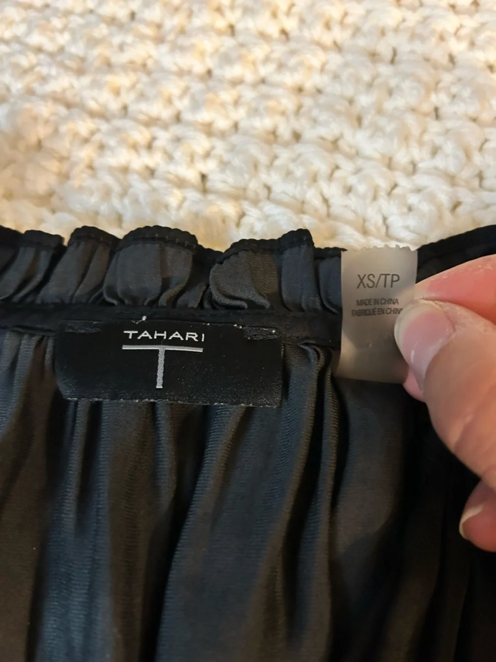 Tahari Black Sleeveless Peplum Ruffle-Trim Camisole